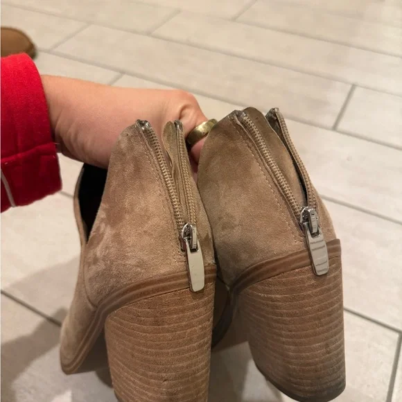 Steve Madden Brown Ankle Booties - Picture 4 of 9